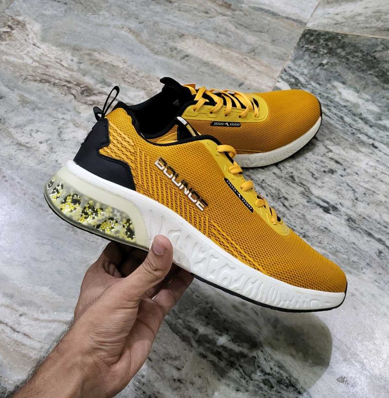 Bounce Yellow Running Shoes