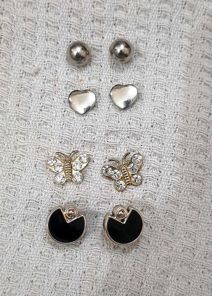 4 Pair Of Trendy Studs✨️🎀