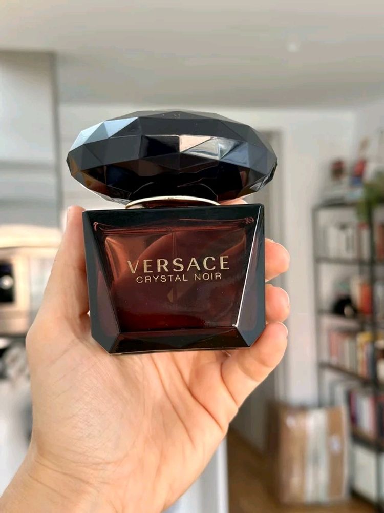 Diwali Sale Versace Crystal Noir Edp 10ml Sample