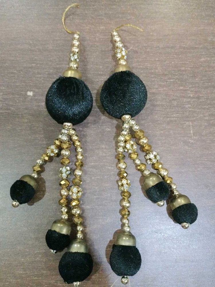 Black Blouse Dangler