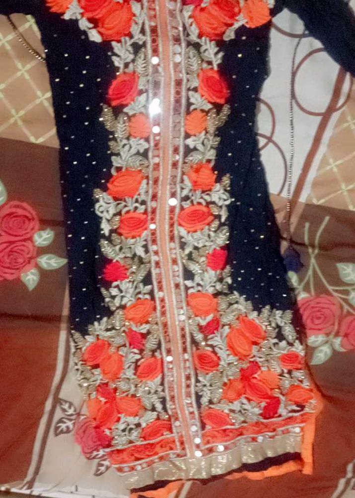 Floral Embroidered Ethnic Kurta and salwar with du