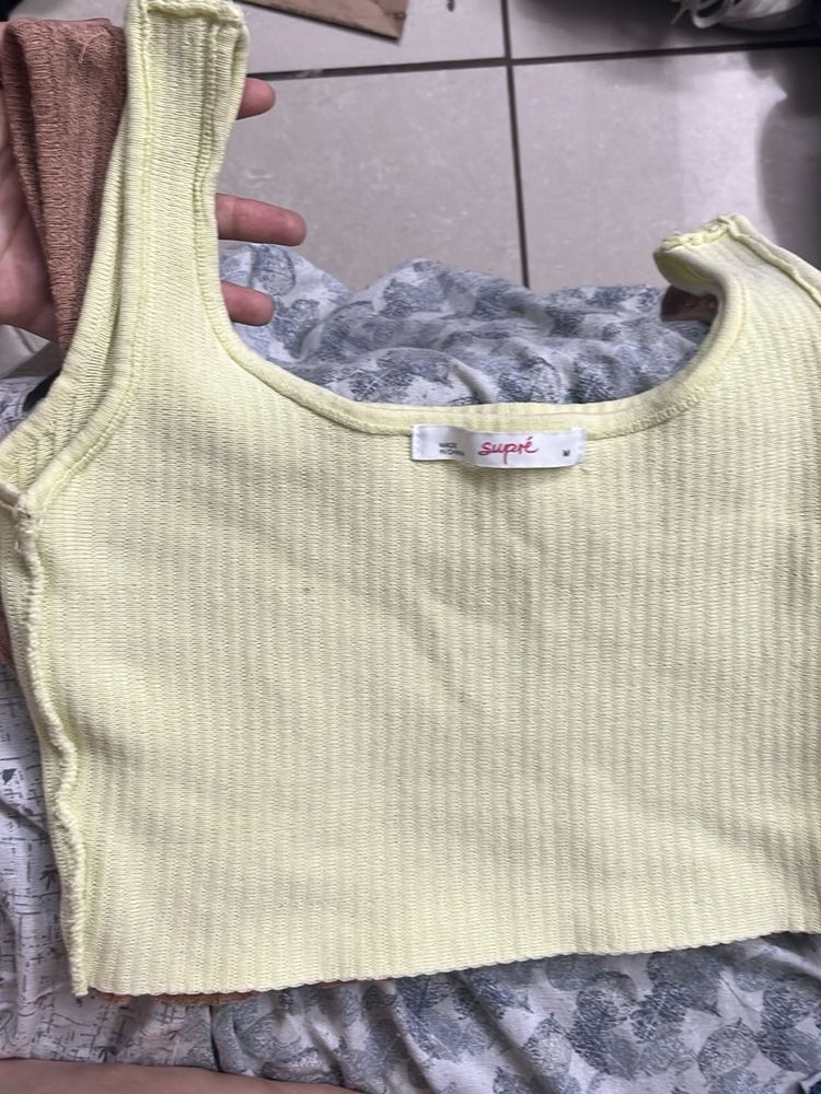 2 Pretty Crop Top For S Size!!!!!!!!!!!!