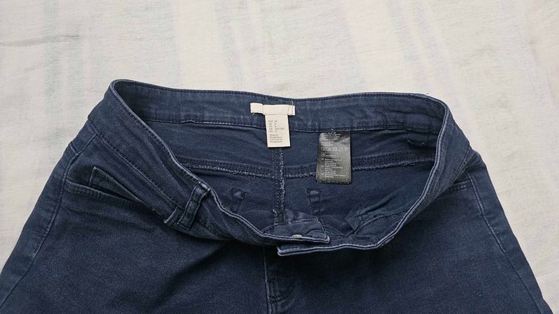 H&amp;M Mid Rise Black Denim Chino Shorts Women