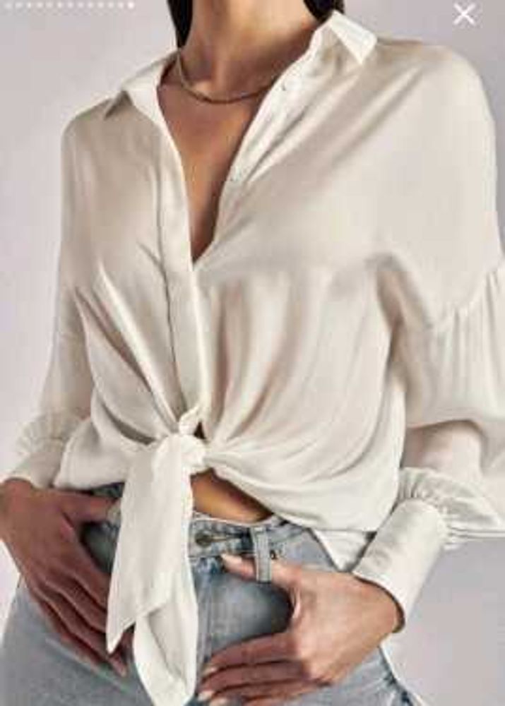 White Tie-Front Blouse Condition 10/10😎