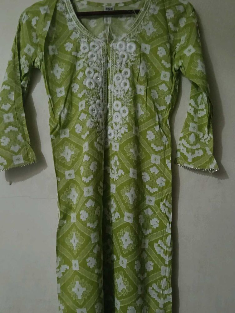 Green Embroidered Cotton Kurta