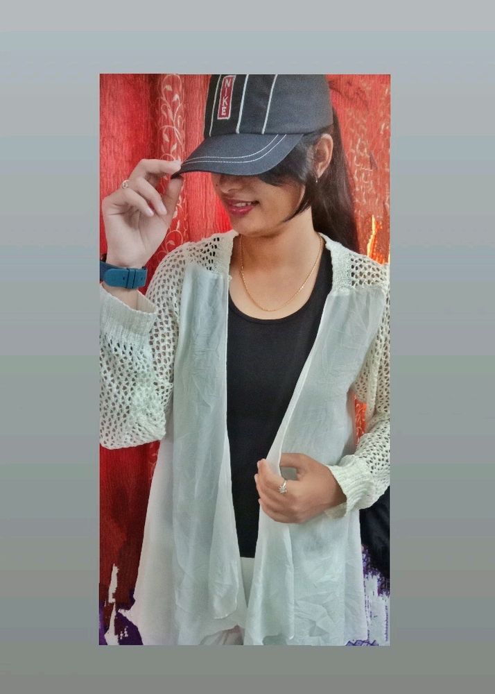 Price Drop🤑White Strug With Woolen Net Sleeves