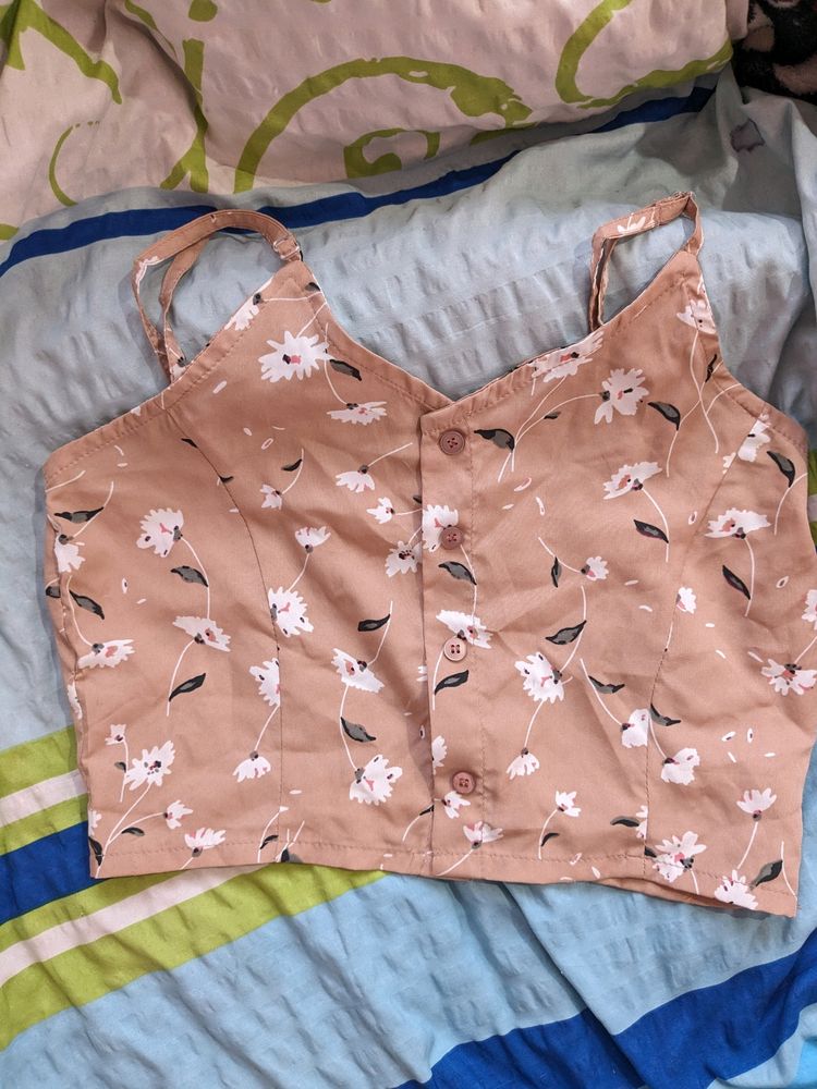 Cute Buttoned Crop Top
