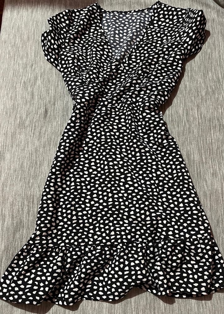 Black &amp; White Polka Dot Ruffle Dress