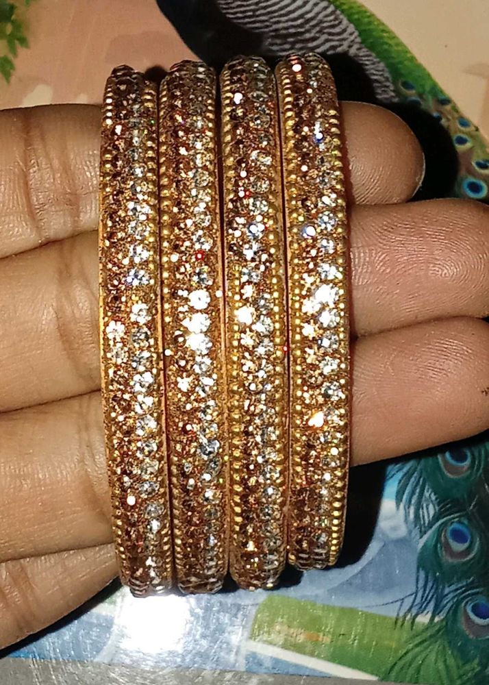 Sparkling Gold Bangle Set Of 4