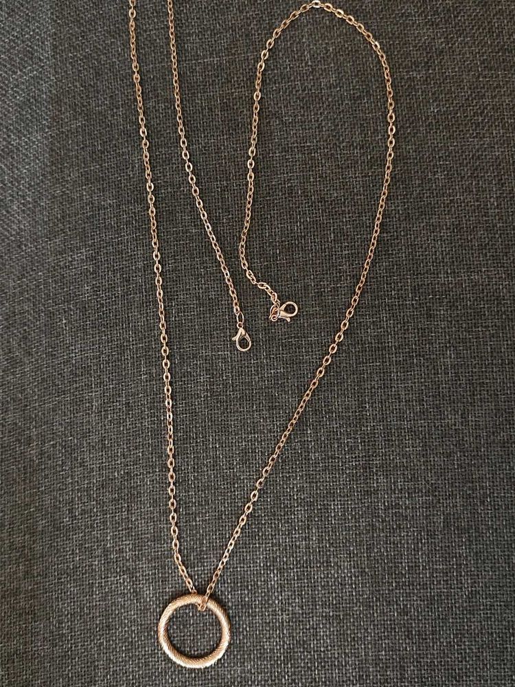 Minimalist Circle Pendant Necklace