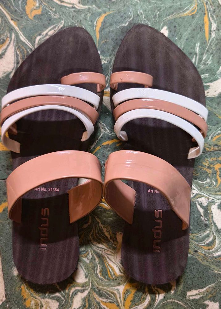 White And coffee brown Colour Flat footwear