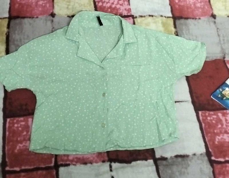 Cute Oversize Crop Shirt