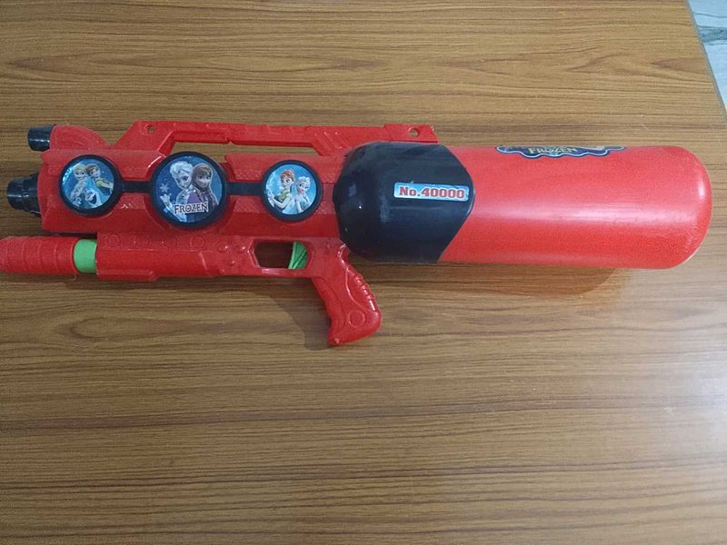Frozen Water Gun