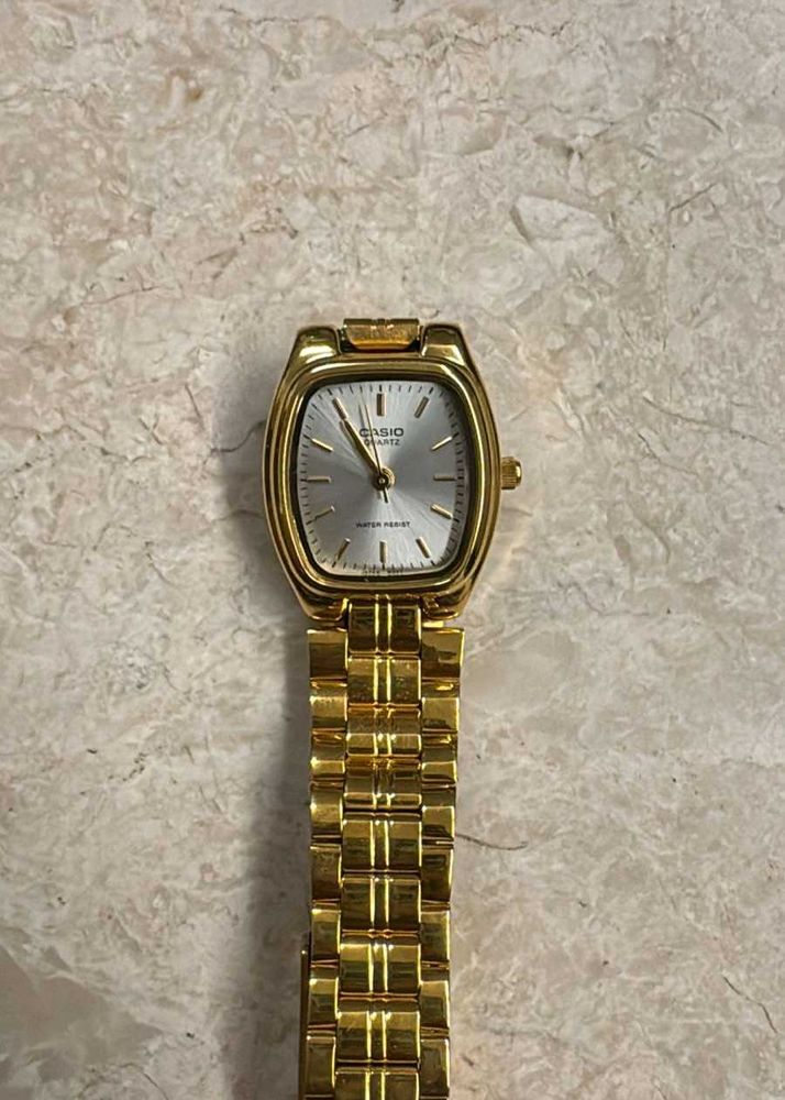 Vintage Casio Gold Watch