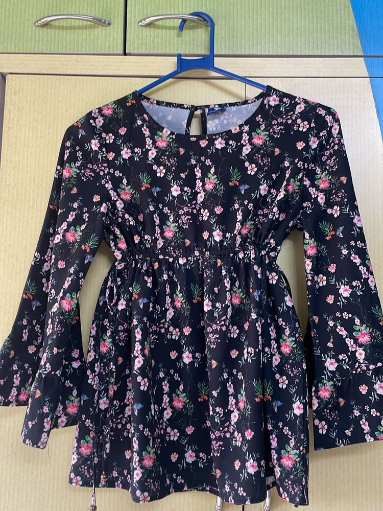 v cute bohemian style black top