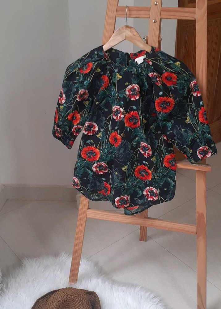 H&amp;M floral top
