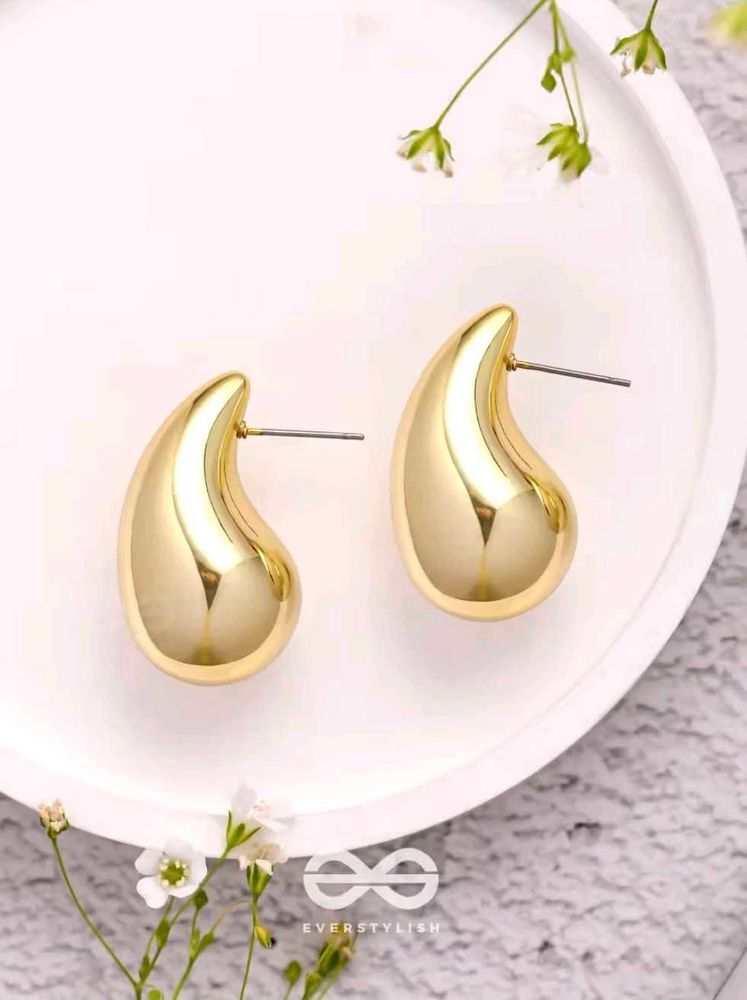 Gold Teardrop Earrings