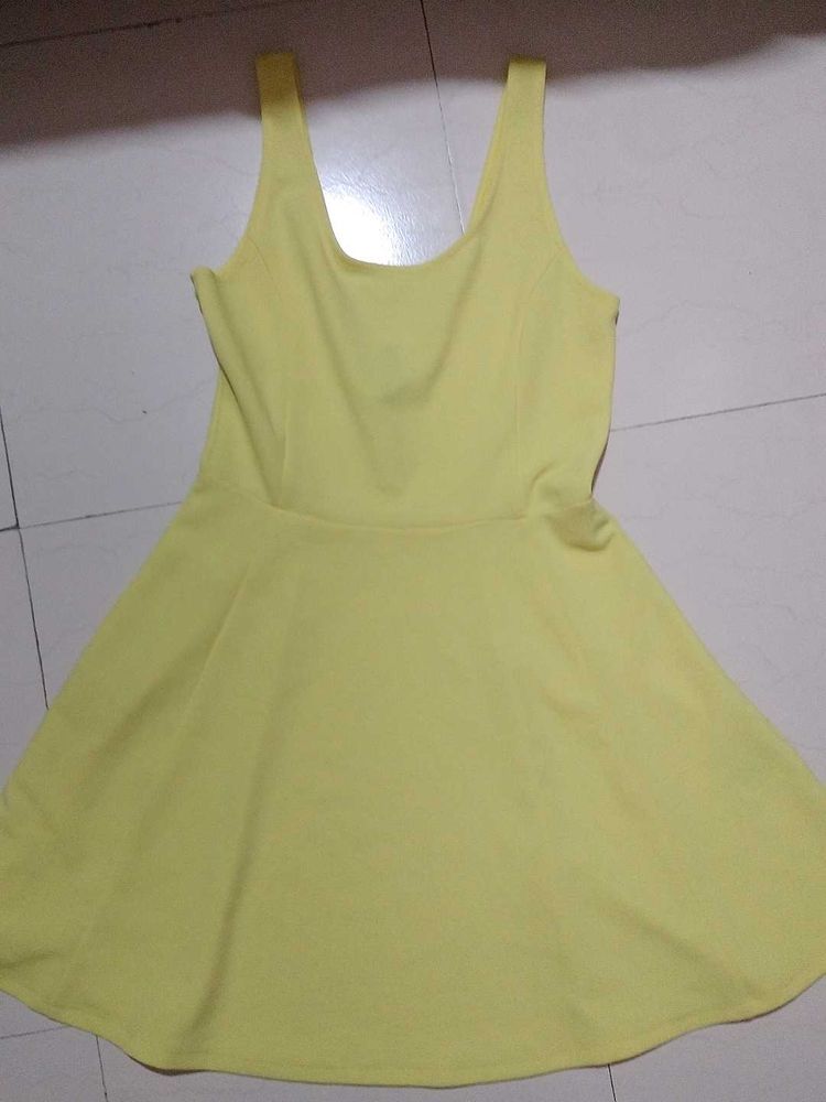 H&amp;M Yellow Dress (Mini)