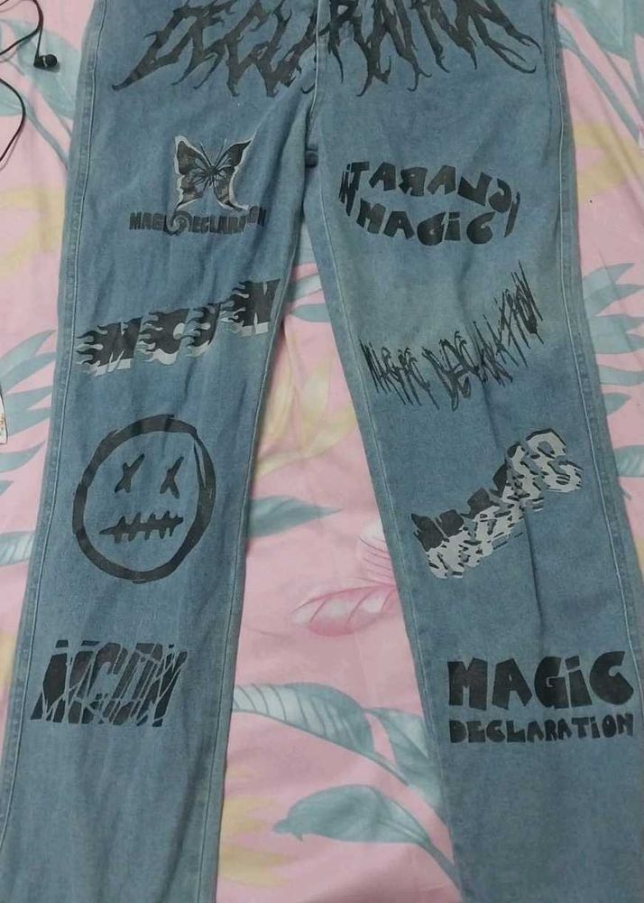 Magic Declaration Graphic Jeans
