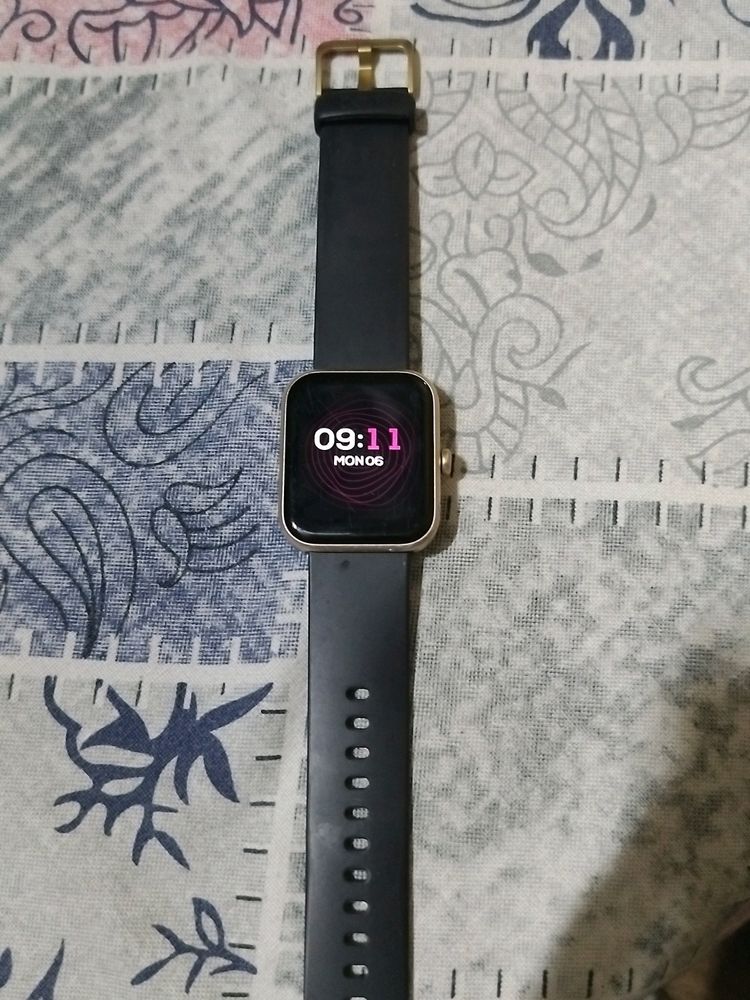 Boat Xtend Smart Watch