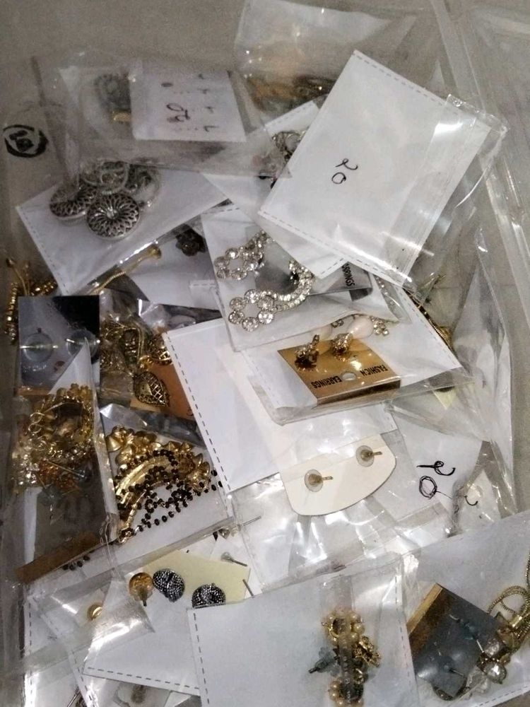 25 Brand New Earrings/Jhumkass