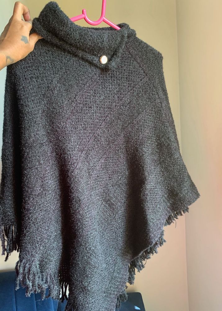 poncho top black color