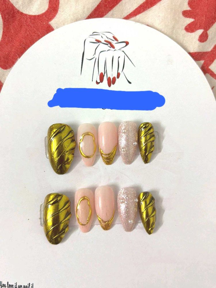 Press-On Nail Set