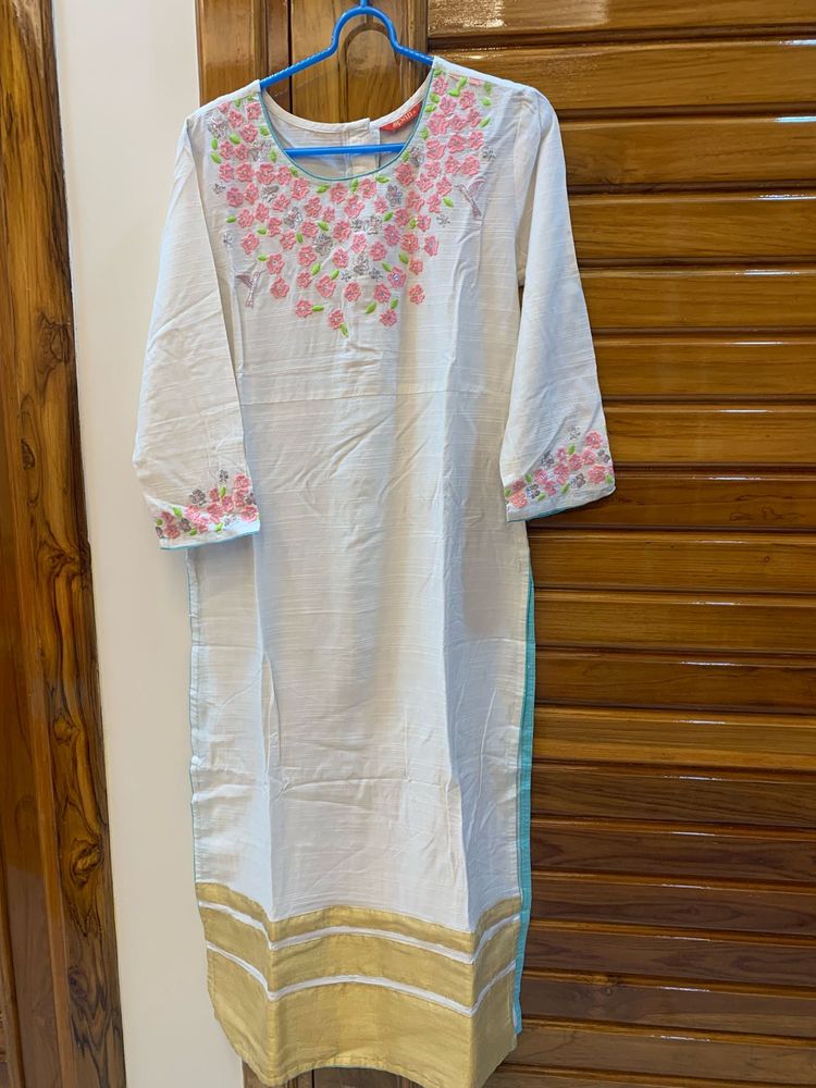 Elegant Embroidered Kurta