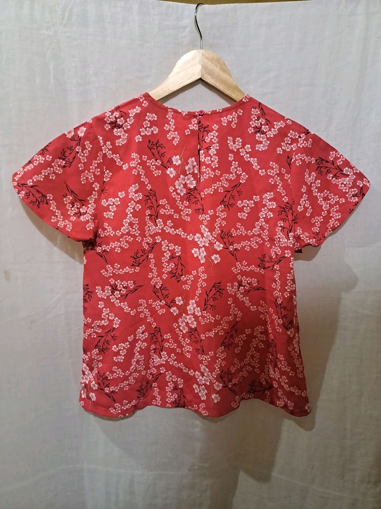 Floral Print Red Top (Women&#39;s)