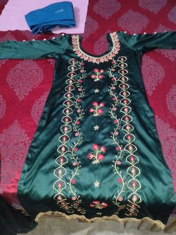 Emerald Green Embroidered Salwar Kameez