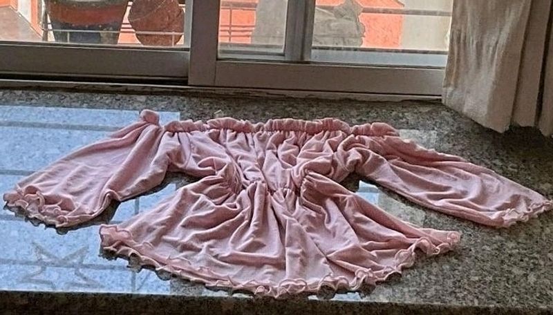 PINK OFF SHOULDER CROP TOP