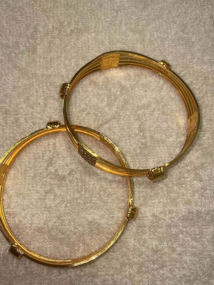 Golden Bangles - Set of 2
