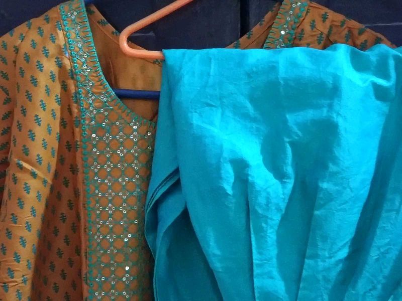 Combo-Stylish Women's 2-KurtasWithGreenSalwar