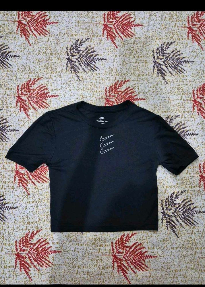Nike Crop T Shirt