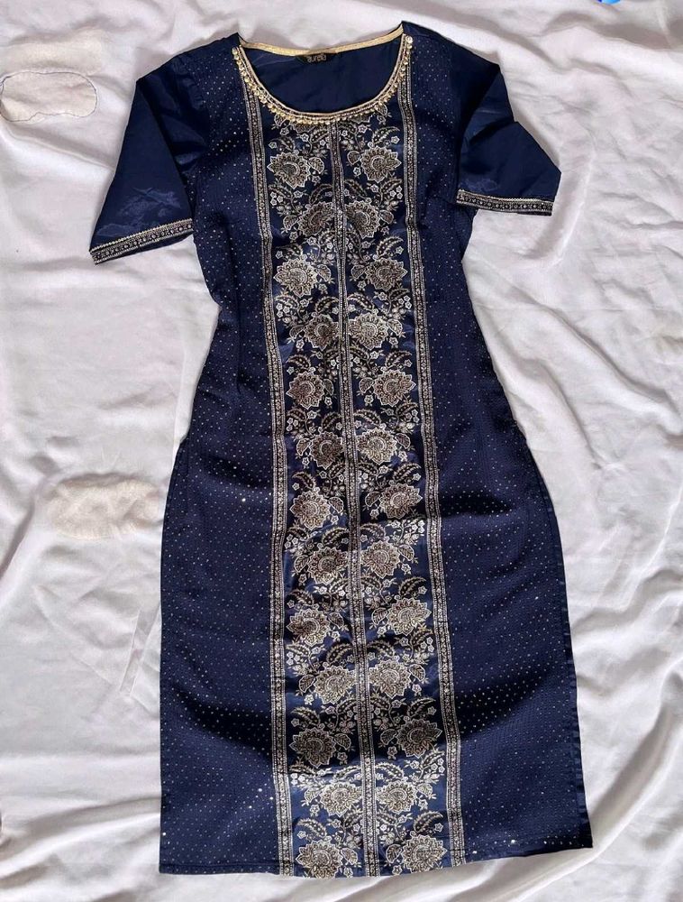 Elegant Navy Blue Embroidered Kurta