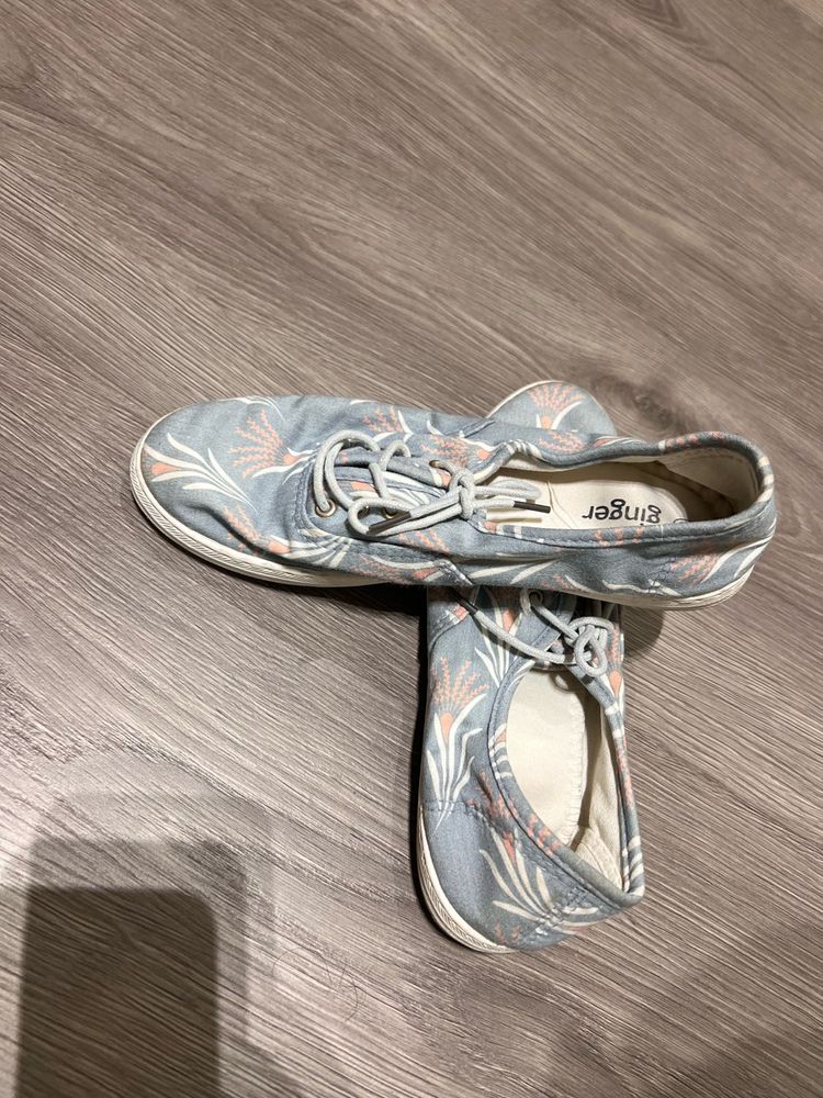 Ginger Floral Print Casual Shoes