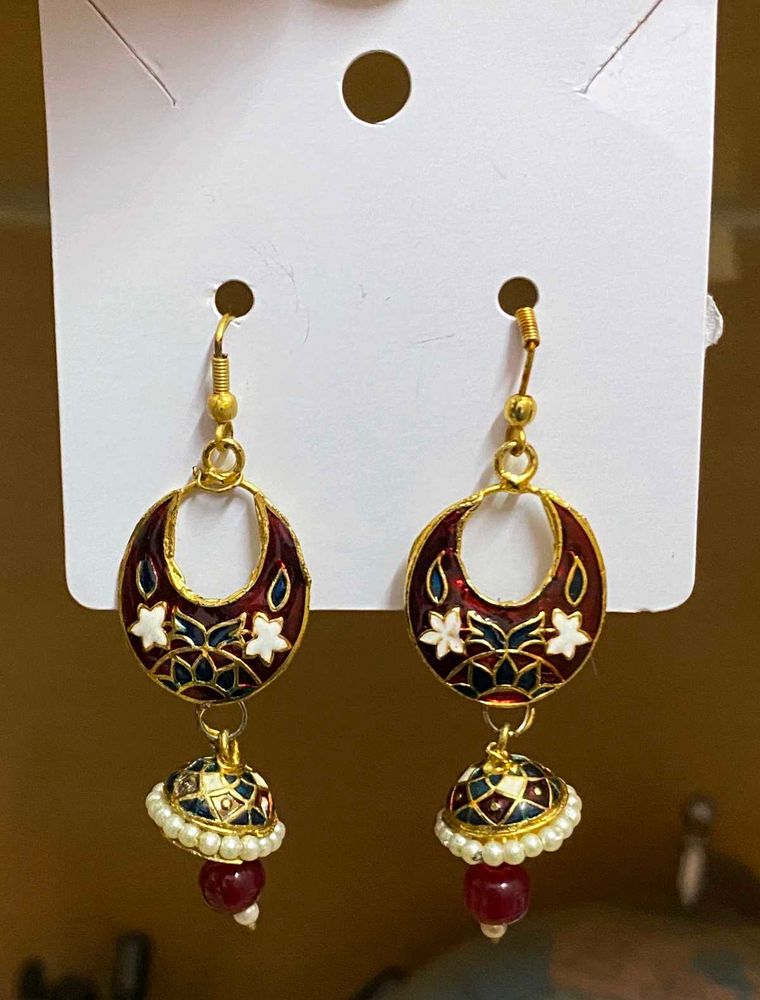 Vintage &amp; Elegant Maroon Jhumka Earrings