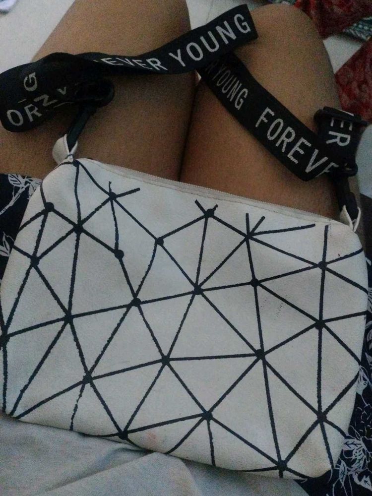 Geometric Print Crossbody Bag