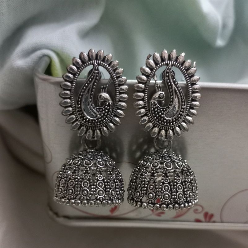 Beautiful Silver Alike Jhumki ❤️