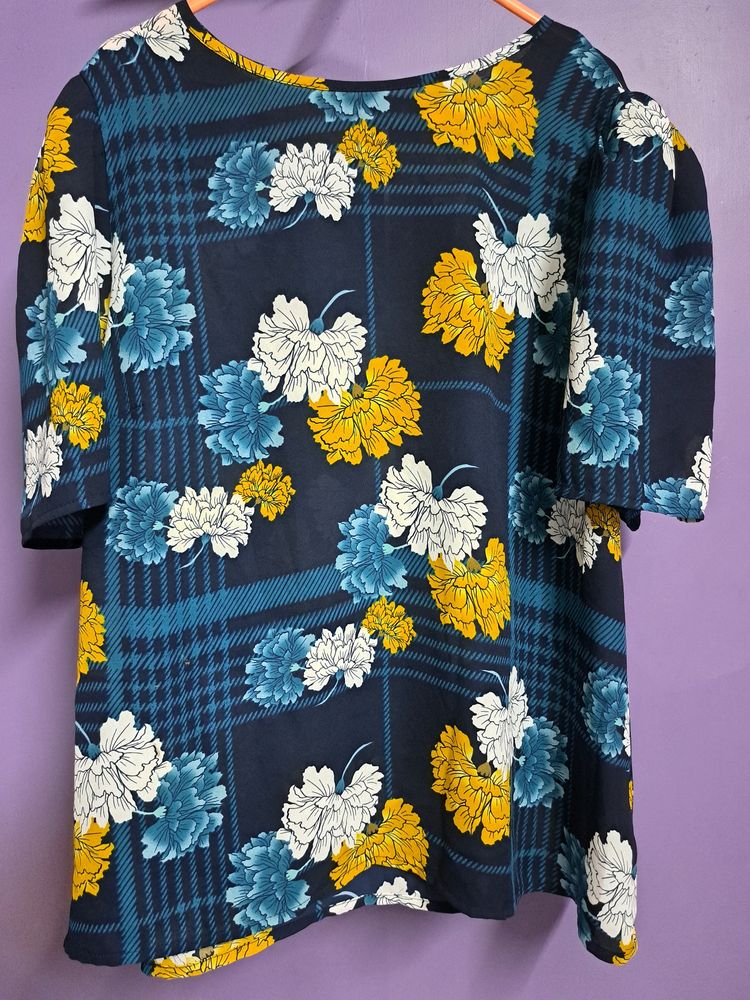 Floral Printed Top, Size: M