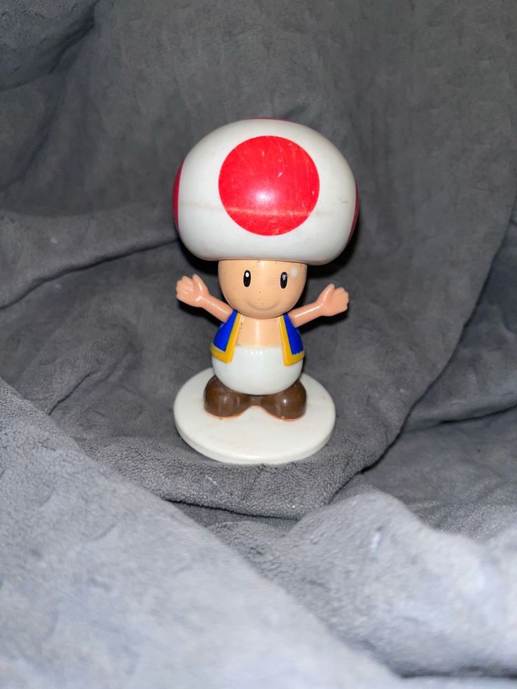 Mario Mushroom Head Figure