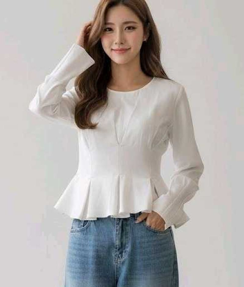 🤍*FREE DELIVERY*White Peplum Top🤍