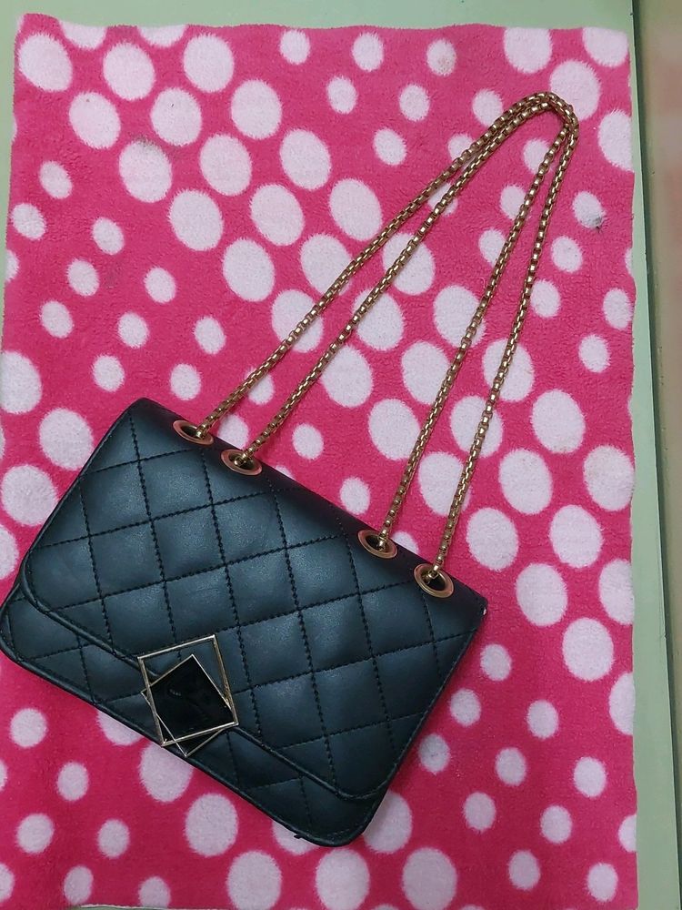 La Glare Sling Bag