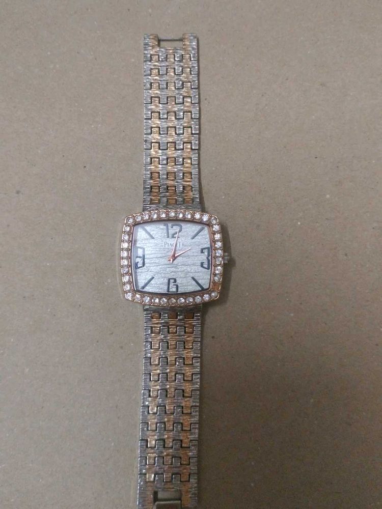Elegant Women&#39;s Watch