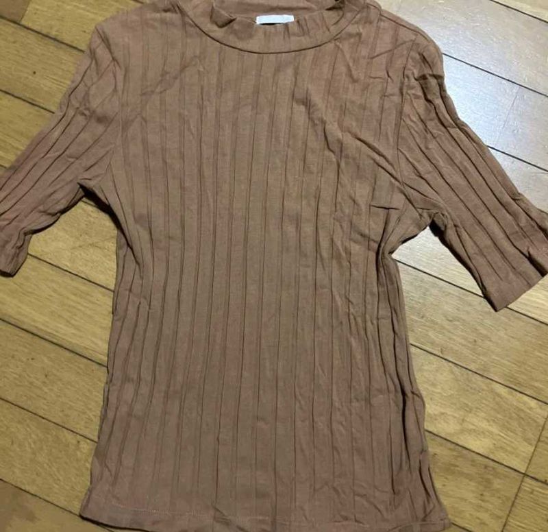 Ribbed Mock Neck Top