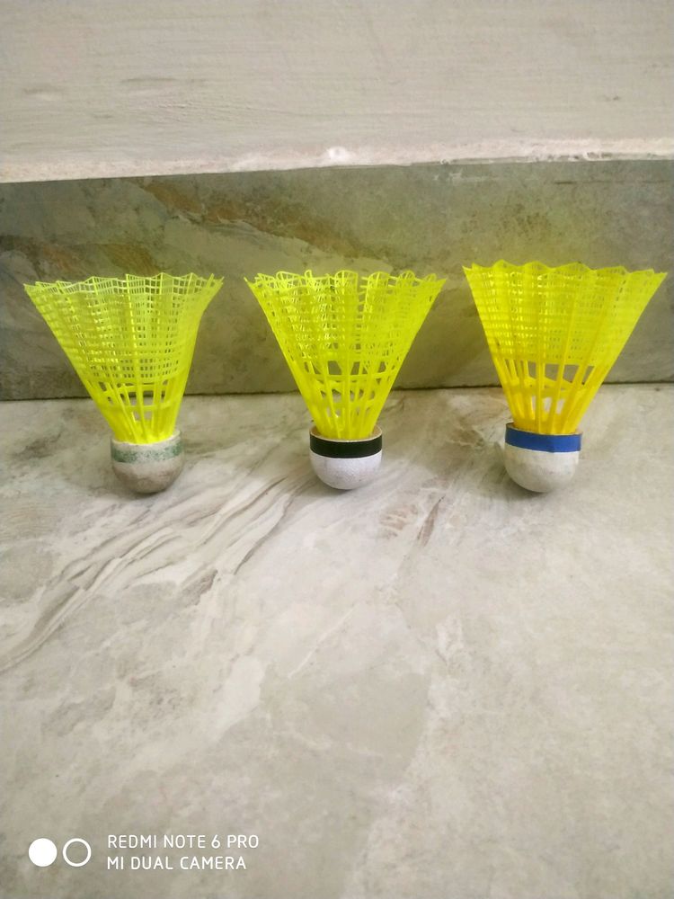 3 Good Condition Badminton Shuttles:Normal