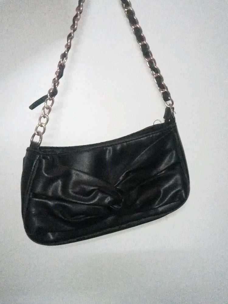 Black Classy Sling Bag