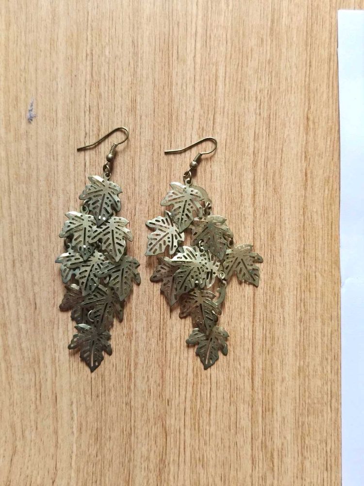 GOLDEN LEAFY EARRINGS