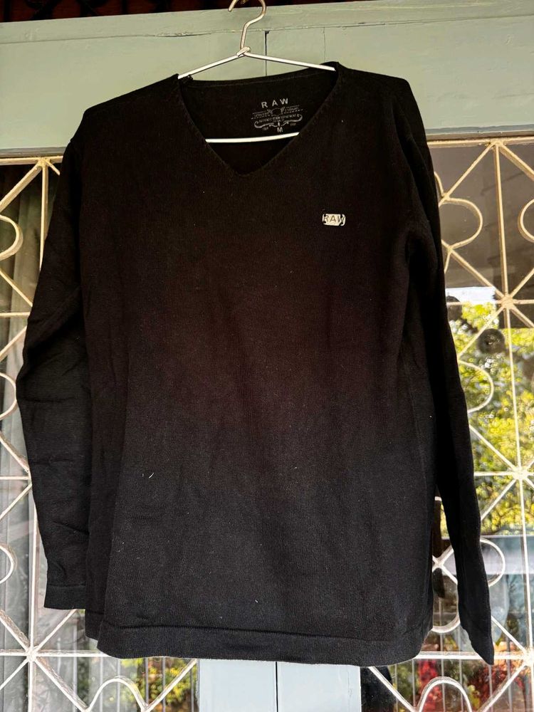 Raw Woolen Knitted tshirt Used