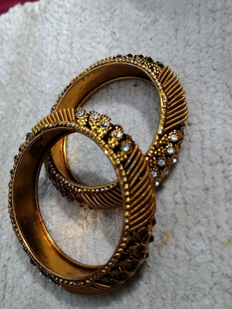 Never Used Gold-Tone Bangle Set